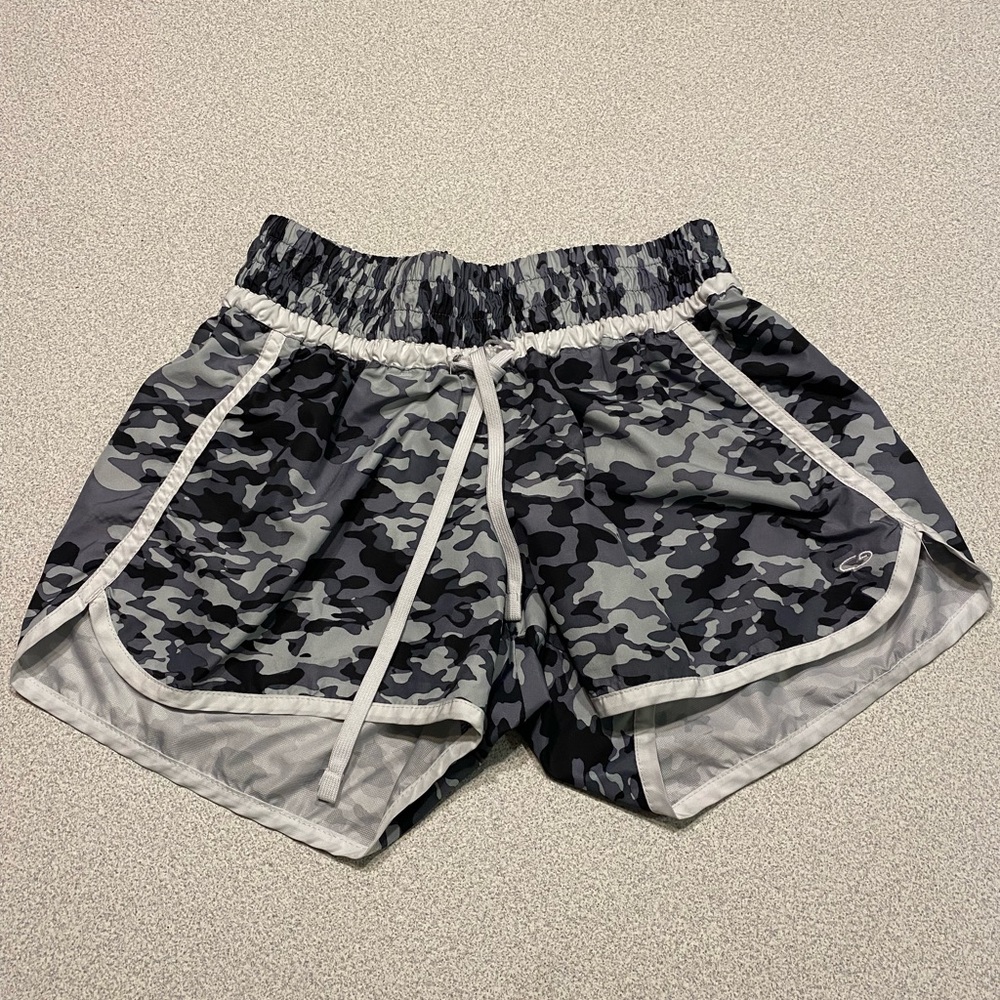 Women's Champion | Grey Camo Shorts Size Small.